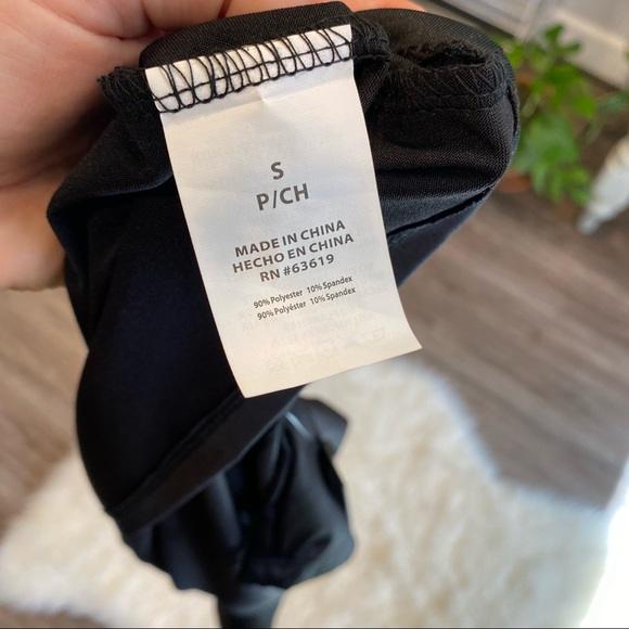 NWT bebe Sport Short Sleeve Boxy Top With Mesh Size Small - Picture 10 of 12